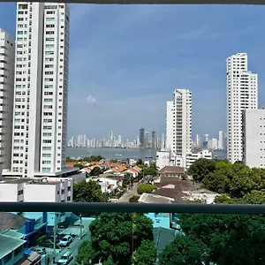 Lovely 2br In Sunny Apartment