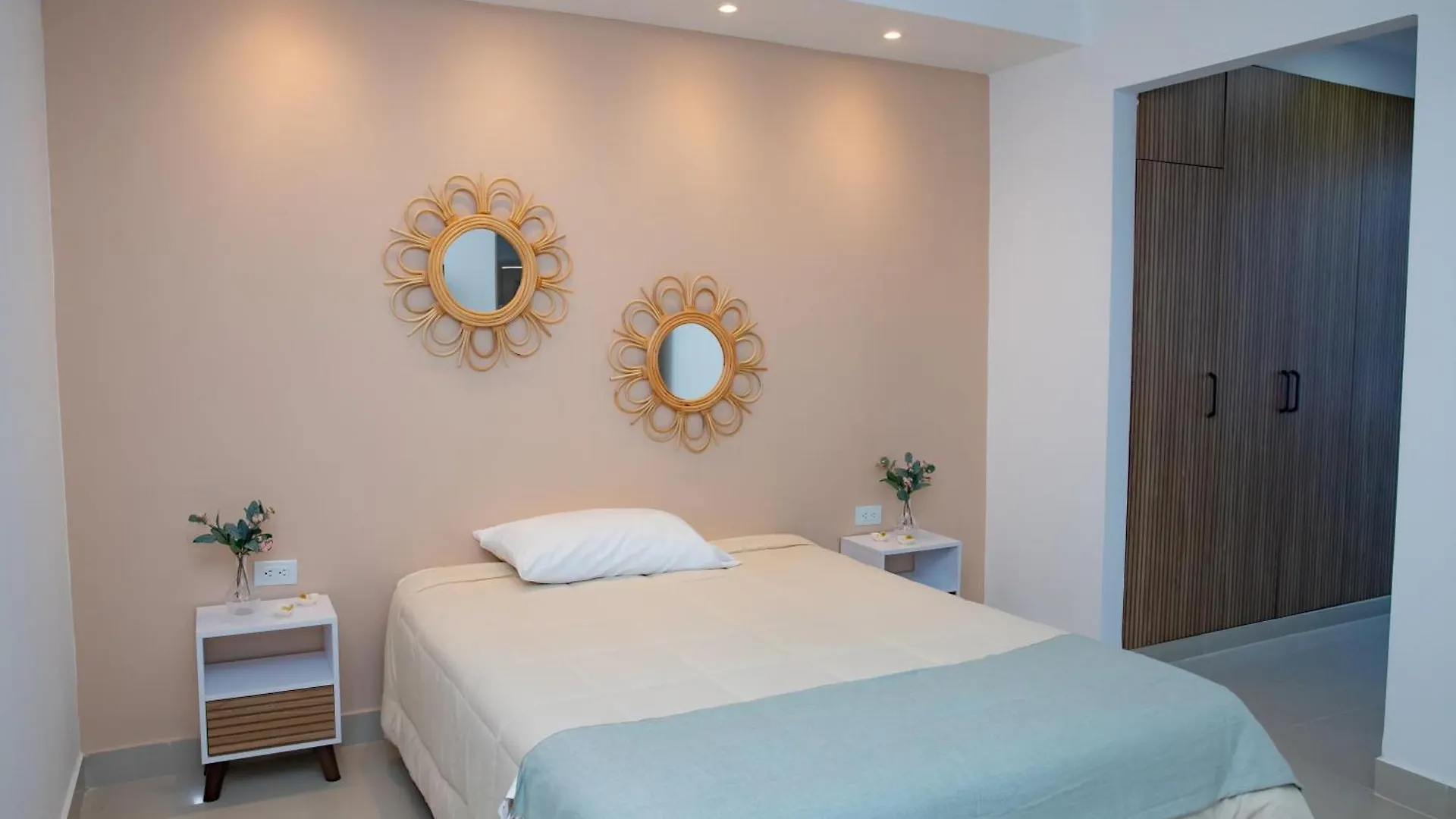 Casa En Barrio Manga Espaciosa-Comoda-Central Cartagena Bed & Breakfast